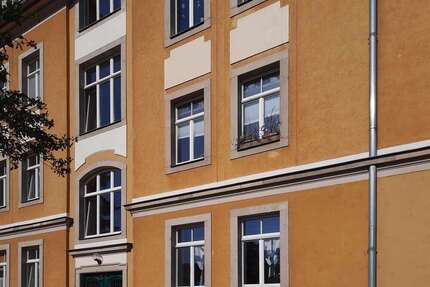 Wohnung zum Kaufen in Dresden 148.000,00 € 60.61 m²