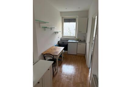 1,5-Zimmer-Wohnung in Neuhausen, Nähe Tram, 34 m² - München Moosach
