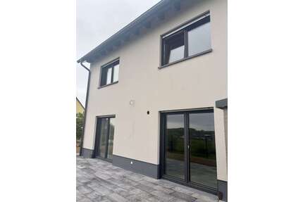 Haus zum Kaufen in KIRCHHEIMBOLANDEN 469.000,00 € 194 m²