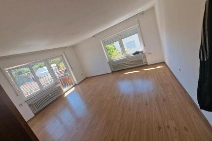 3 Zimmer Wohnung mit Balkon - 650,00&nbsp;EUR Kaltmiete, ca.&nbsp; 90,00&nbsp;m&sup2; in Stödtlen (PLZ: 73495)