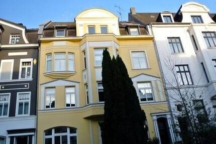 super schick und sehr gepflegte Wohnung im Patritzierhaus am Stadtrand Drei bis Vier-Raum mit Balkon - Mülheim an der Ruhr Mitte