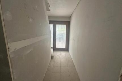 Großzügiges Wohnhaus in Toplage Dittelbrunn – Sanierungsobjekt