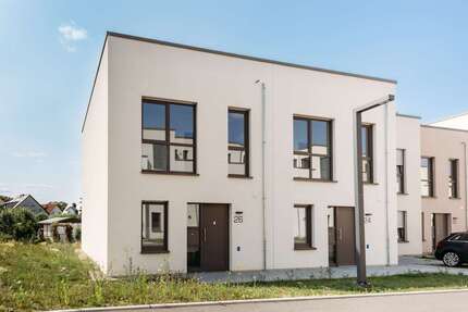 Haus zum Mieten in Königs Wusterhausen 1.681,43 € 105 m²