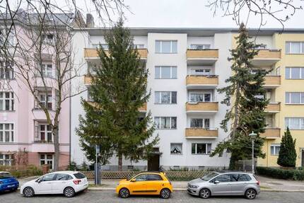 Gemütliche 2-Zimmer-Wohnung mit Balkon und Weitblick in Steglitz - Option zur Eigennutzung! - Berlin