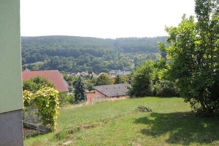 Einfamilienhaus mit Einliegerwohnung und Garten, Garage und Carport - Bad Brückenau