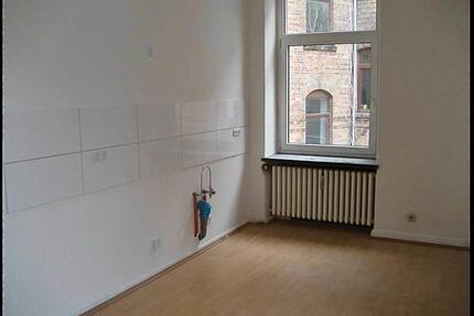 Großzügige 4 Zimmer Wohnung. Auch als Büro nutzbar. - Braunschweig Nordstadt