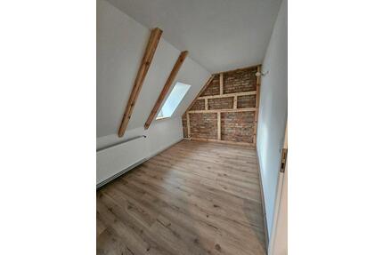 Wohnung mit Kamin in ruhiger ländlicher Lage, 107 m2 - Stendal