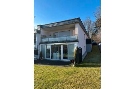 Zweifamilienhaus, Reiheneckhaus in Meschede. 1992. Sehr gute Lage