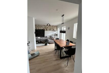 Geräumige sanierte Eigentumswohnung -4ZKB- - Grünstadt