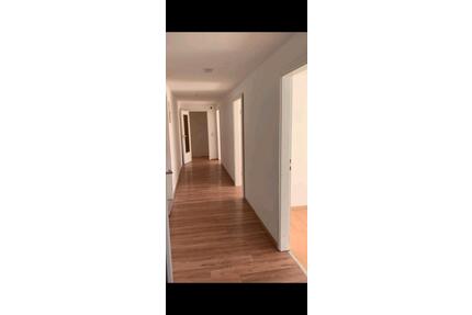 Große 4-Zimmer-Wohnung - 450,00&nbsp;EUR Kaltmiete, ca.&nbsp; 104,00&nbsp;m&sup2; in Extertal (PLZ: 32699)