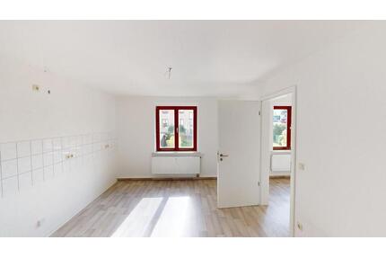 Idyllisch gelegene 2-Raum-Altbauwohnung mit Tageslichtbad - Chemnitz Adelsberg