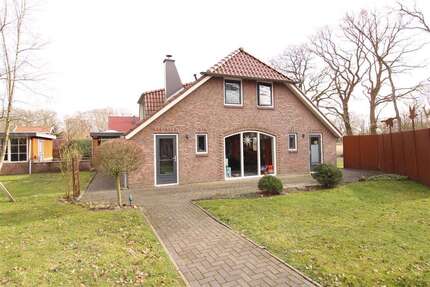 Haus zum Kaufen in Uplengen 489.000,00 € 240 m²