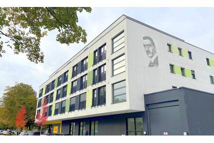 Frankfurt, Niederursel: 2 Zi.-Penthousewohnung - umlaufender Balkon & Einbauküche - ab sofort - Frankfurt am Main Nord-West