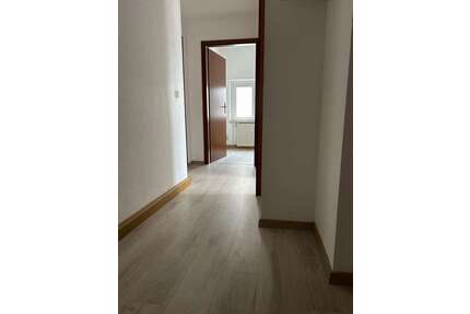 Wohnung zum Mieten in Wilkau-Haßlau 165,00 € 33 m²