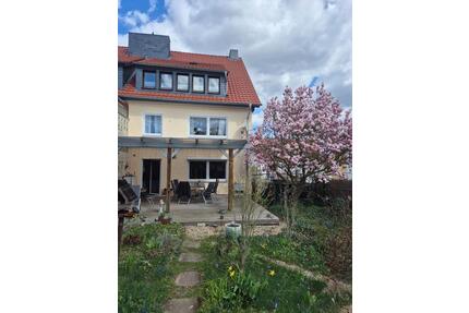 Mehrfam.-Doppelhaushälfte in bester Wohnlage Hi-Waldquelle - Hildesheim Bockfeld