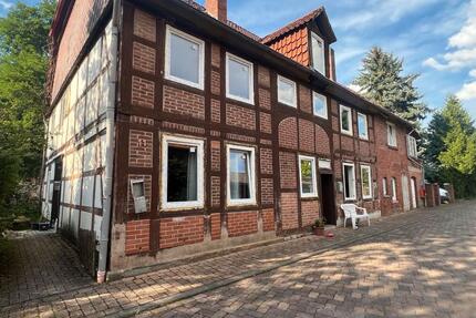 Haus zu verkaufen - 55.000,00&nbsp;EUR Kaufpreis, ca.&nbsp; 150,00&nbsp;m&sup2; in Emmerthal (PLZ: 31860)