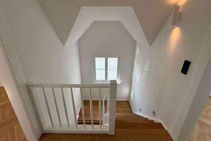 Haus zum Mieten in Pfungstadt 2.490,00 € 150 m²