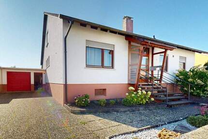 ~~ GEPFLEGTES EFH MIT GARAGE, PARTYKELLER UND GARTEN IN UNVERBAUTER LAGE VON SCHWEIGHOFEN ~~