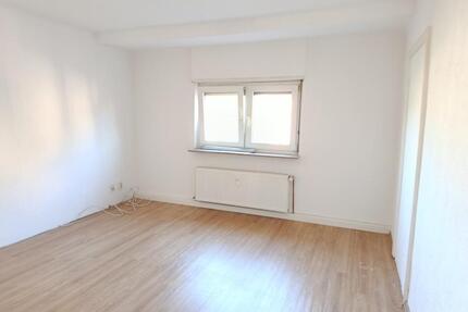 2 WG Zimmer - 340,00&nbsp;EUR Kaltmiete, ca.&nbsp; 16,00&nbsp;m&sup2; in Saarbrücken (PLZ: 66111)