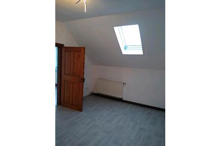 Dachgeschoß Wohnung in Lauscha ( zentrumsnah ) - Neuhaus am Rennweg