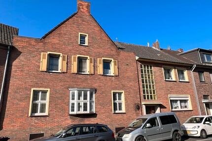Rentables Mehrfamilienhaus mit 4 Wohnungen in Emmerich am Rhein
