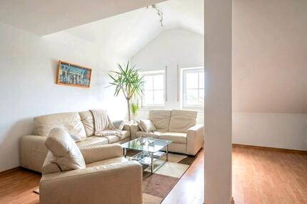 Moderne 2-Zimmer Wohnung in ruhiger Lage von Osterhofen mit EBK