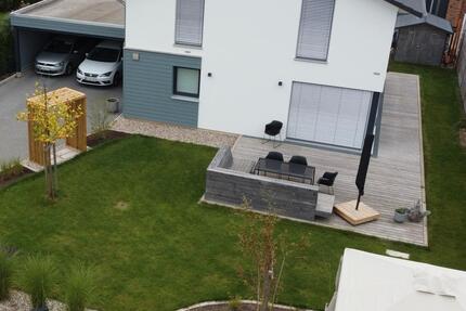 Einfamilienhaus mit Doppelcarport und Garten in Holle