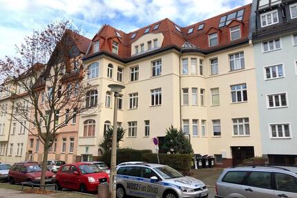Attraktive 3 Zimmer-Wohnung mit EBK und Balkon - Halle (Saale) Damaschkestraße