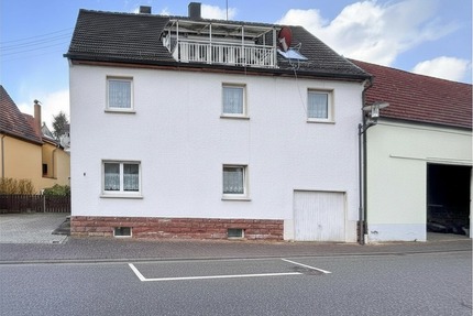 Mehrfamilienhaus mit 3 Wohneinheiten im Herzen von Schönau (Pfalz)