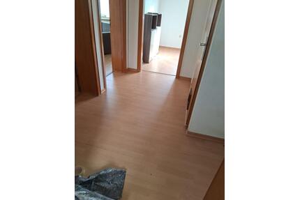 3 Zimmer DG-Wohnung mit Einbauküche - Idar-Oberstein