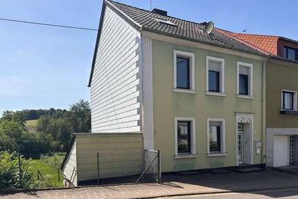 Haus zum Kaufen in Lebach 128.900,00 € 130 m²