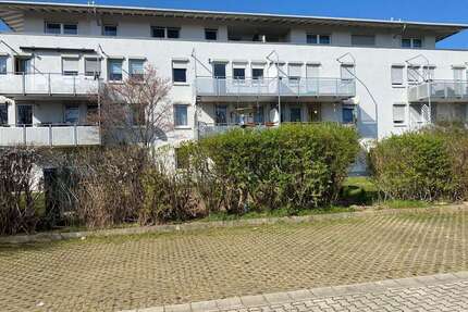 Wohnung zum Kaufen in Zwenkau 102.000,00 € 41 m²