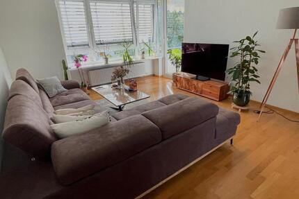 Gehobene 3,5-Zimmer-Wohnung in Stuttgart-Stammheim- teilmöbliert
