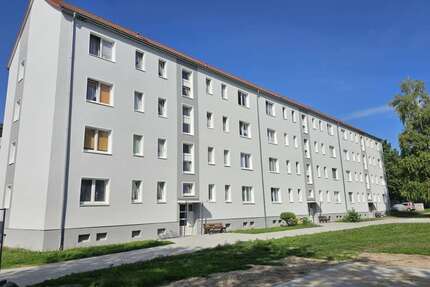 Wohnung zum Mieten in Braunsbedra 486,00 € 69.38 m²