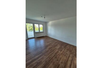 2-Zimmer-Wohnung in Gummersbach mit Balkon und Badewanne