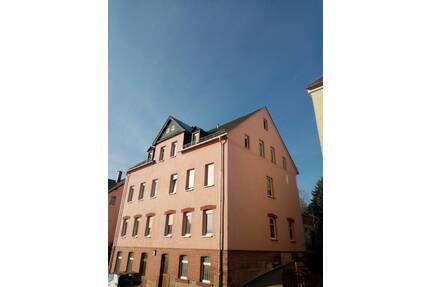 Wohnung für große Familie - 715,00&nbsp;EUR Kaltmiete, ca.&nbsp; 110,00&nbsp;m&sup2;&nbsp;Wohnfl&auml;che in Oelsnitz/Erzgebirge (PLZ: 09376)