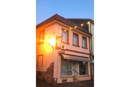 Wohnen, Arbeiten & Vermieten: 1 Stadthaus - 3 Einheiten v. privat - Neckarsteinach