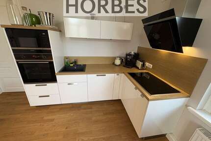 Wohnung zum Mieten in Glauchau 1.100,00 € 139 m²