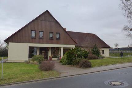 Gewerbeobjekt mit unterschiedlichen Nutzungsmöglichkeiten im Oschatzer Stadtteil Fliegerhorst zu verkaufen