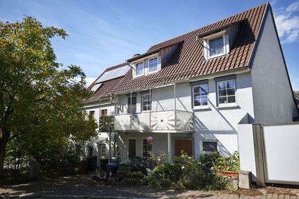 Großes Haus - für eine große Familie - auch andere Nutzungsmöglichkeiten denkbar - Mühlacker-Lienzingen