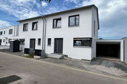 Haus zum Mieten in Lauffen 1.950,00 € 166.85 m²