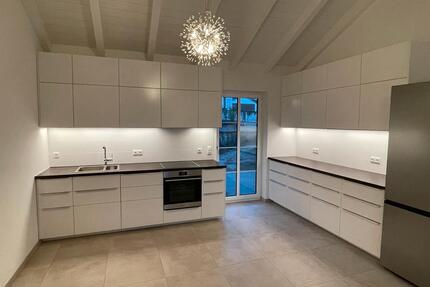 Moderne 4-Zi.-Penthouse-Wohnung in exklusiver privater Wohnanlage - Deggendorf