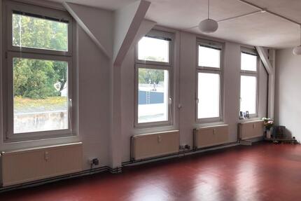 Praxis-Bewegungsraum - 110,00&nbsp;EUR Kaltmiete, ca.&nbsp; 65,00&nbsp;m&sup2; in Hamburg (PLZ: 22769) Altona-Nord