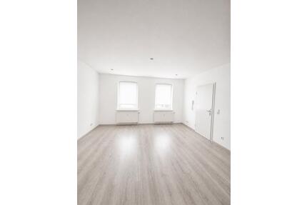 2-Zimmer-Wohnung mit Wohnzimmer, Schlafzimmer, Küche und Bad - Lohfelden
