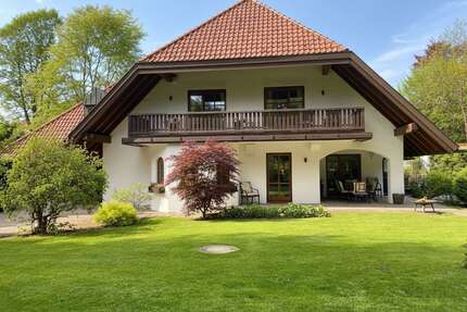 Haus zum Mieten in Planegg 6.200,00 € 306 m²