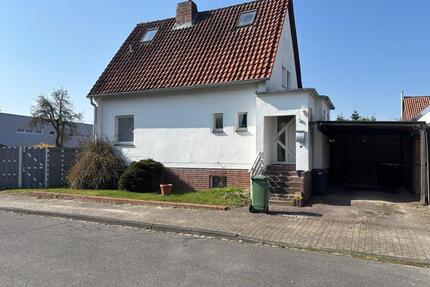 Einfamilienhaus mit großem Grundstück in Fallersleben - Calberlah