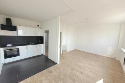 MAXIMALES Wohnglück mit MEGA Aussicht - TOP 3-Zimmer Wohnung + EBK - Halle (Saale) Nietleben