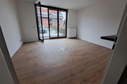 frisch renovierte 2Zim.-Whg. inkl. 2 Terrassen in gepflegter Lage - Schwerin Friedrichsthal