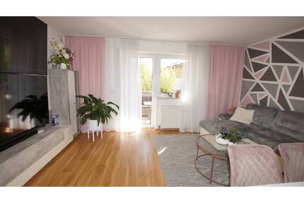 Schöne 3-Zimmer-Wohnung mit Balkon - Hunderdorf