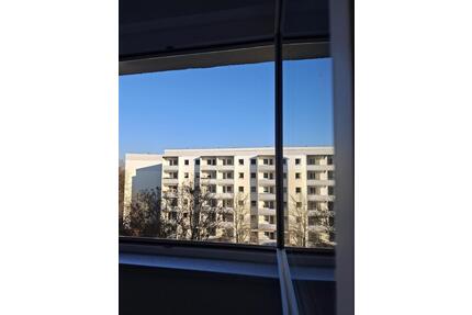 Kleine, neu renovierte 3-Raum-Wohnung Am Sportpark 16 ab 0526 zu vermieten! - Glauchau